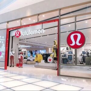 Unlisted Items Lululemon Poshmark Show